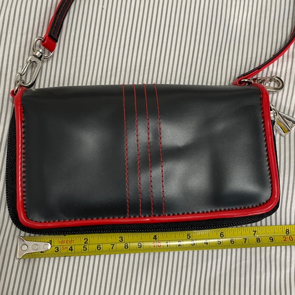 Celine Dion, A New Day, Triple Zip-Around Wristlet/Wallet/Clutch/Shoulder bag - Picture 8 of 10